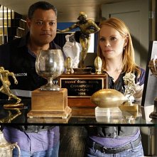 Marg Helgenberger e Laurence Fishburne in una scena dell'episodio Bloodsport della serie CSI