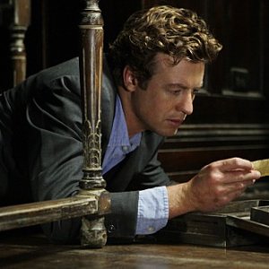 Simon Baker nell'episodio Red Scare di The Mentalist