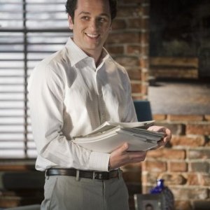 Brothers & Sisters: Matthew Rhys nell'episodio Breaking the News