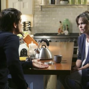 Brothers & Sisters: Rob Lowe e Sally Field nell'episodio Almost Normal