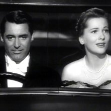Cary Grant Accanto A Joan Fontaine In Una Scena Del Film Il Sospetto 1941 134731