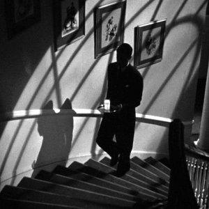 Cary Grant in una celebre scena del film Il sospetto ( 1941 )