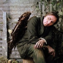 Tim Roth nel film Skellig