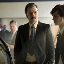 David Morrisey e Andrew Garfield in una scena del film Red Riding: 1983