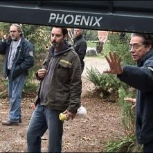 Edward James Olmos sul set del film TV Battlestar Galactica: The Plan
