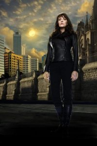 Sanctuary: una foto promozionale di Amanda Tapping 