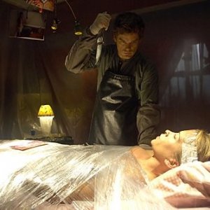 Dexter: Michael C. Hall nell'episodio Dex Takes a Holiday