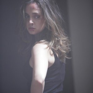 Dollhouse: Eliza Dushku in una scena dell'episodio The Left Hand