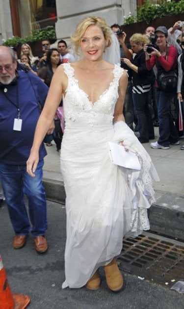 Kim Cattrall in abito bianco sul set di Sex and the City 2: nozze in vista per Samantha Jones?