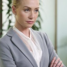 Better Off Ted: Portia de Rossi nell'episodio Through Rose Colored Hazmat Suits