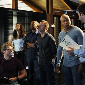 La squadra a lavoro nell'episodio Killshot di NCIS: Los Angeles