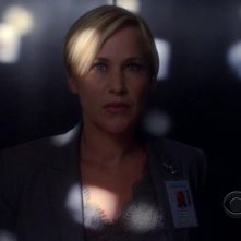 Medium: una visione 'stroboscopica' per Patricia Arquette nell'episodio 'Who's That Girl', della sesta stagione.