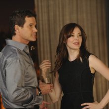 Nip/Tuck: Dylan Walsh e Rose McGowan in una scena della stagione 6