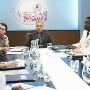 Una scena dell'episodio Heroes di Better Off Ted