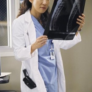 Grey's Anatomy: Sandra Oh nell'episodio Give Peace a Chance