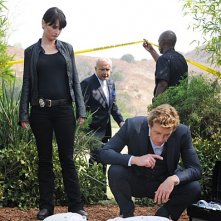 The Mentalist: Simon Baker e Robin Tunney nell'episodio Throwing Fire