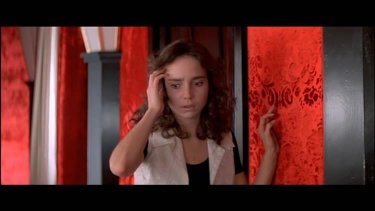 Jessica Harper in una sequenza inquietante del film Suspiria ( 1977 )