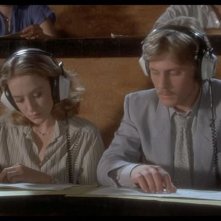 Leigh McCloskey e Eleonora Giorgi in una scena del film Inferno