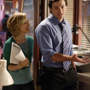 Allison Mack e Tom Welling in una scena dell'episodio Crossfire di Smallville