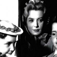 Deborah Kerr con Pamela Franklin e Martin Stephens in una scena del film Suspense ( 1961 )