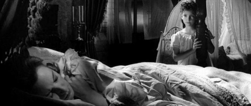 Deborah Kerr e Pamela Franklin in una scena del film horror Suspense