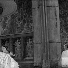 Deborah Kerr e Pamela Franklin in una sequenza del film Suspense ( 1961 ) di Jack Clayton