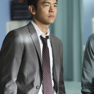 FlashForward: John Cho nell'episodio Scary Monsters and Super Creeps