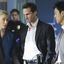 Flashforward Joseph Fiennes Sonya Walger E John Cho Nell Episodio Scary Monsters And Super Creeps 135847