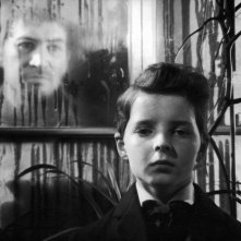 Martin Stephens e Peter Wyngarde in una immagine del film Suspense