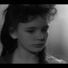 Pamela Franklin in una scena del film horror Suspense ( 1961 )