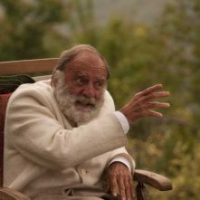 Un intenso primo piano di Bruno Ganz in La fine è il mio inizio