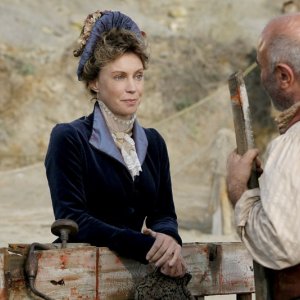 Bob Hoskins e Margherita Buy nella fiction Pinocchio