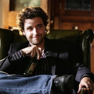 Charlie (David Krumholtz) in una scena dell'episodio Hydra di Numb3rs