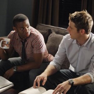 Greek: Paul James e Jake McDorman nell'episodio Friend or Foe