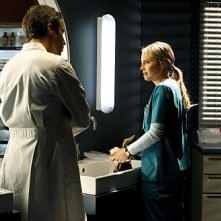 Three Rivers: Alex O'Loughlin ed Amber Clayton nell'episodio Where We Lie