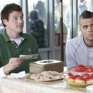 Glee: Cory Monteith e Mark Salling nell'episodio Wheels