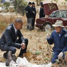 Rocky Carroll e David McCallum parlano del caso nell'episodio Endgame di Navy NCIS