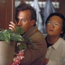 Robert Knepper e Masi Oka in una scena di Once Upon a Time in Texas tratta dalla quarta stagione di Heroes
