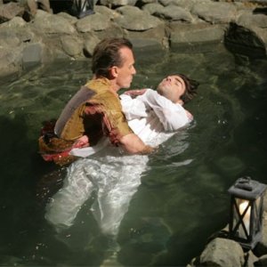 Robert Knepper e Zachary Quinto in una scena tratta da Tabula Rasa dalla quarta stagione di Heroes