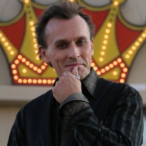 Robert Knepper in una scena di Strange Attractors della quarta stagione di Heroes
