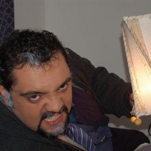 Erick Cannamela interpreta il commisario Sarti nel film The Fall of Redemption
