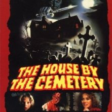 Locandina straniera del film Quella villa accanto al cimitero