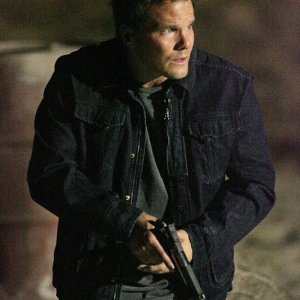 Dylan Bruno è Colby Granger in una scena dell'episodio Dreamland di Numb3rs