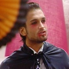 George Leonard, un vampiro nella casa del Grande Fratello 10, addobbata per Halloween