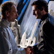 Jor-El (Julian Sands) e Zod (Callum Blue) faccia a faccia in un momento dell'episodio Kandor di Smallville