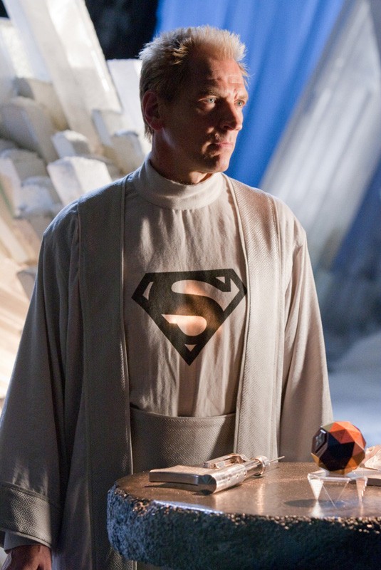 La Guest Star Julian Sands Interpreta Jor El In Una Scena Dell Episodio Kandor Di Smallville 136788