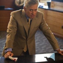 Michael Douglas è il protagonista del film Un alibi perfetto.