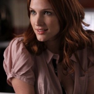 Melrose Place: Ashlee Simpson-Wentz in una scena dell'episodio Shoreline