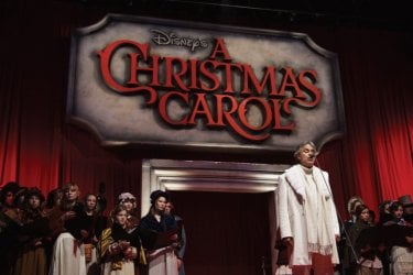 Andrea Bocelli canta in occasione della premiere di A Christmas Carol a Londra