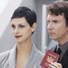 V Morena Baccarin E Christopher Shyer Nell Episodio A Bright New Day 137278